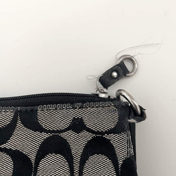 Coach signature jacquard wristlet in black/gray - Picture 5 of 6